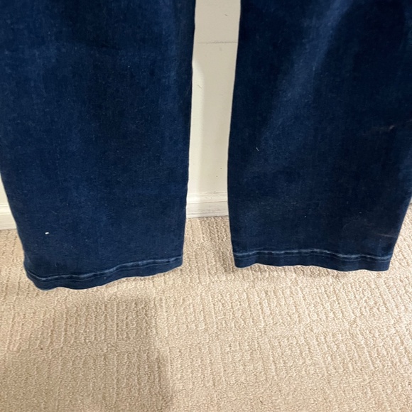 Wide Leg Jeans - Picture 4 of 7